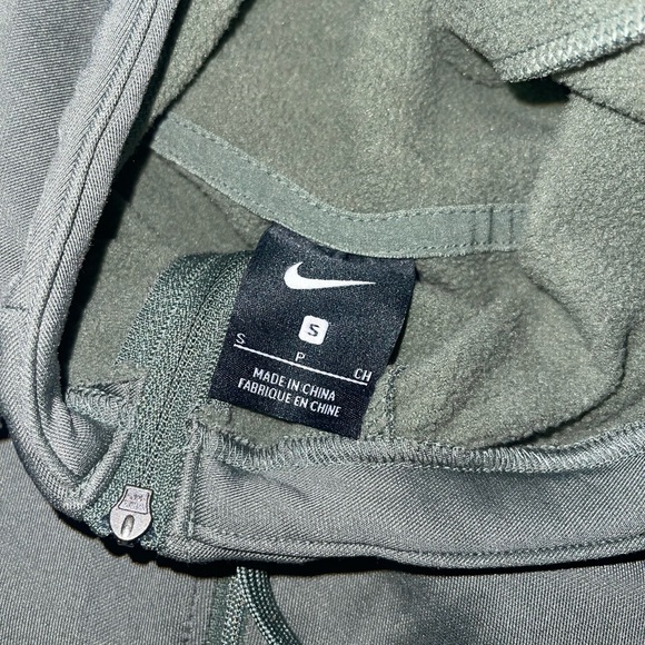 Small Nike jacket - Picture 2 of 2